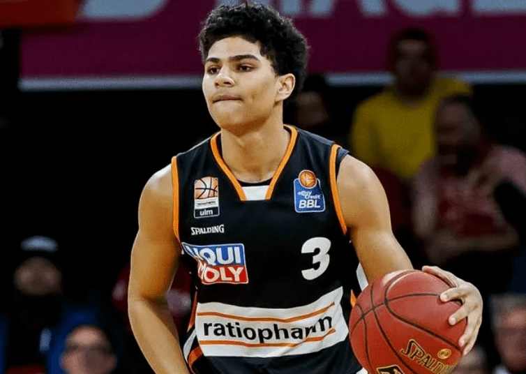 活塞队首发队员名单